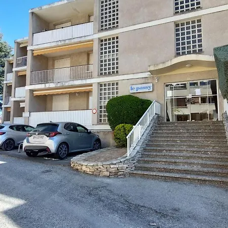 Le Calme Au Centre Ville Greoux-les-Bains Exterior photo